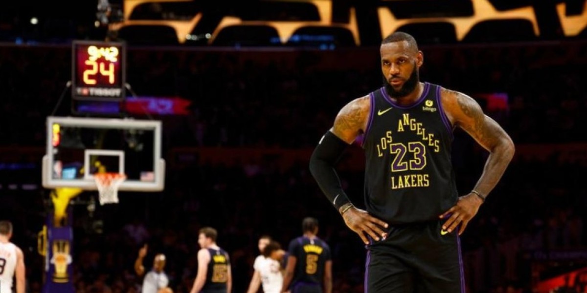 NBA In-Season Tournament: LeBron James stars as Los Angeles Lakers beat Phoenix Suns to reach semi-finals